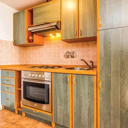 Awesome In With House Sea View