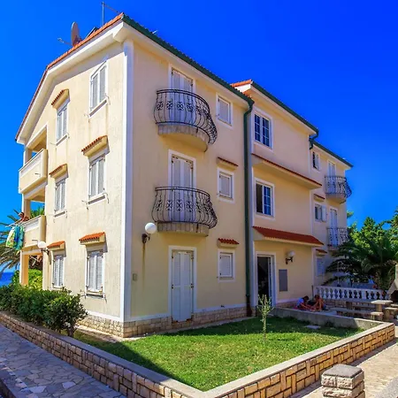 In Apartmán